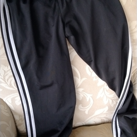 Black and white Adidas joggers - Picture 2 of 4